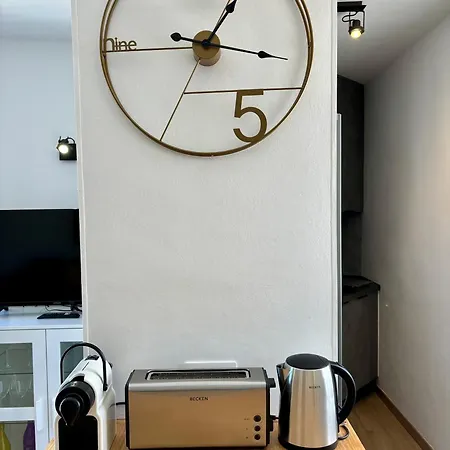 Victoria Apartment, 아파트 *